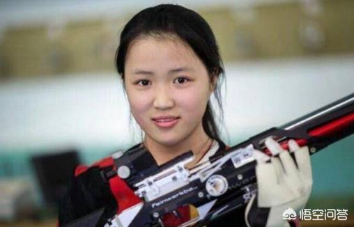 王璐瑶lulu:奥运会10米气步枪难吗？天气那么热，运动员为何穿皮衣？