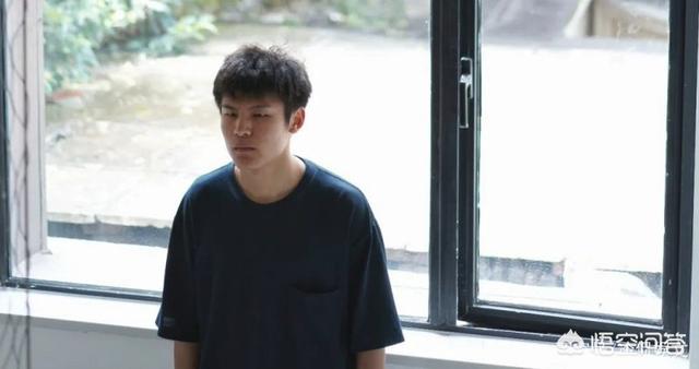 费玉清的老婆:从歌坛常青树到亚洲污王，藏47年的费玉清，发生了什么