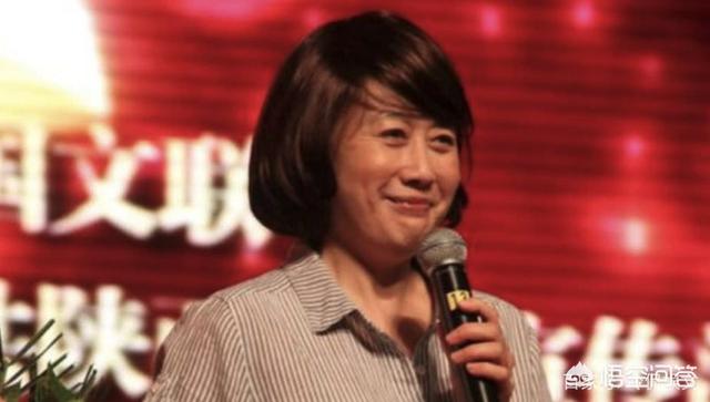 姜昆的女儿:她因举报姜昆被封杀，如今满头白发让人心疼，为何要那么做