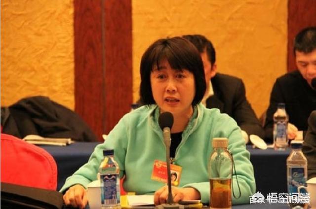 姜昆的女儿:她因举报姜昆被封杀，如今满头白发让人心疼，为何要那么做