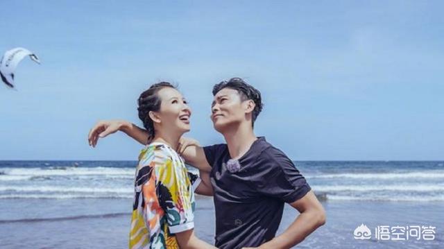 郭采洁男朋友:李诞黑尾酱离婚，谢晖佟晨洁离婚，明星分开的真相有哪些？