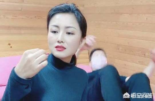 王小虎二人转:赵本山为捧他带上春晚，依旧没有起色，却跟女徒弟结婚，他是谁？