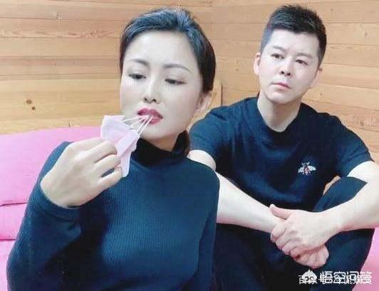 王小虎二人转:赵本山为捧他带上春晚，依旧没有起色，却跟女徒弟结婚，他是谁？