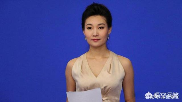 杨丽萍侄女小彩旗:杨丽萍10年都戴帽子,还以为是装饰品,摘下帽子后,你啥感觉