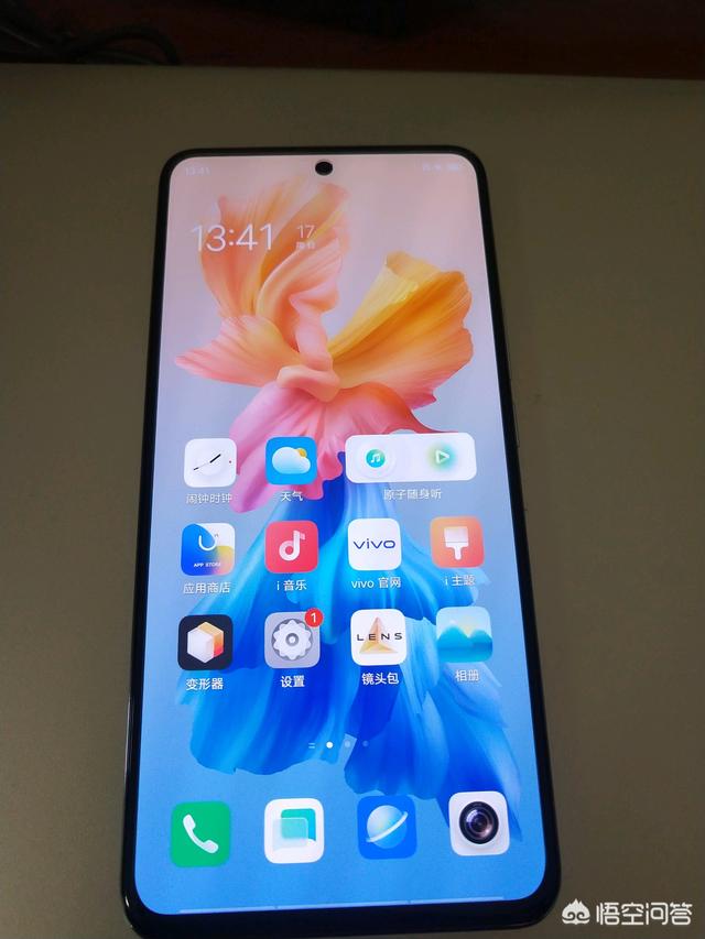 VIVOX60和荣耀50哪个手机好（VIVOX60和荣耀50参数对比）