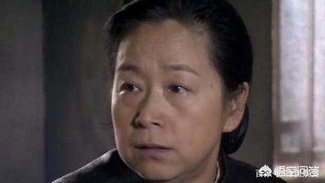 张默的母亲:中年的邓婕举步维艰，离婚协议是她的伤痛，离婚协议究竟写了啥？