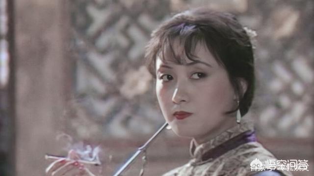 张默的母亲:中年的邓婕举步维艰，离婚协议是她的伤痛，离婚协议究竟写了啥？