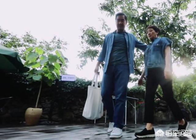 张默的母亲:中年的邓婕举步维艰，离婚协议是她的伤痛，离婚协议究竟写了啥？