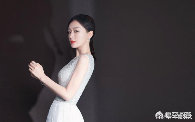 张默的母亲:中年的邓婕举步维艰，离婚协议是她的伤痛，离婚协议究竟写了啥？