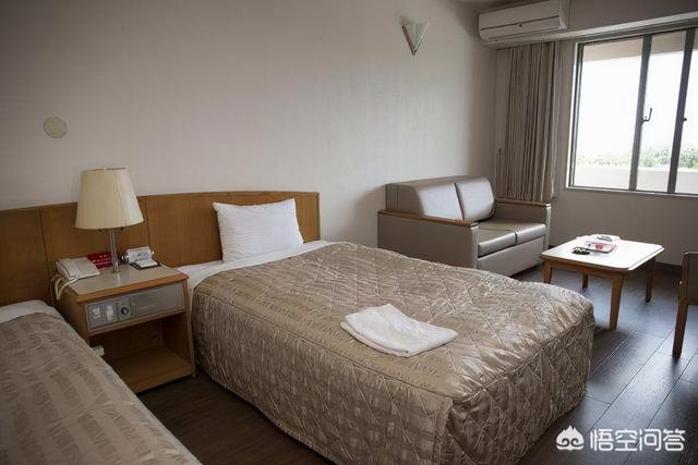 少将砸酒店:为什么夫妻入住酒店客房，要烧一壶水倒入马桶