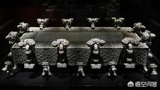 丽纹龙蜥繁殖:恐龙是怎么死的？为什么？