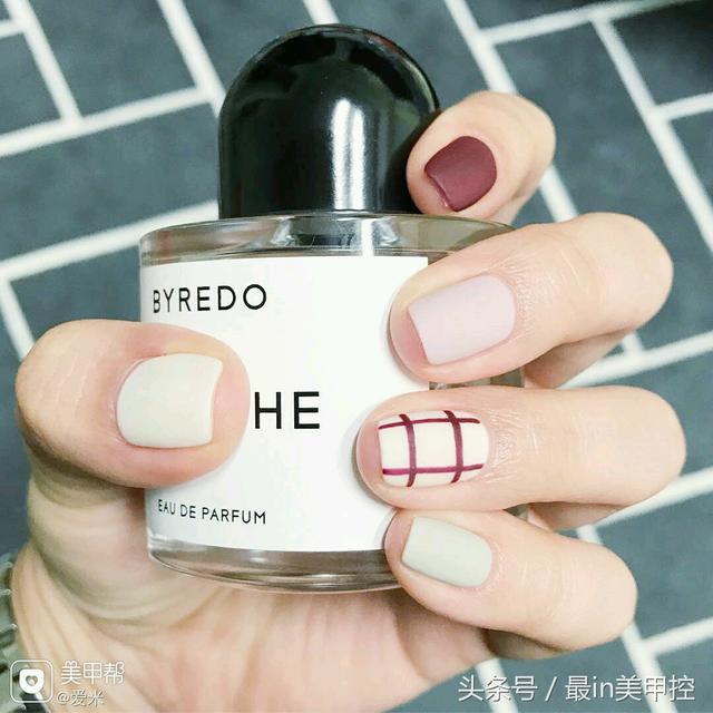 美甲介绍:喜欢做美甲有什么害处吗？