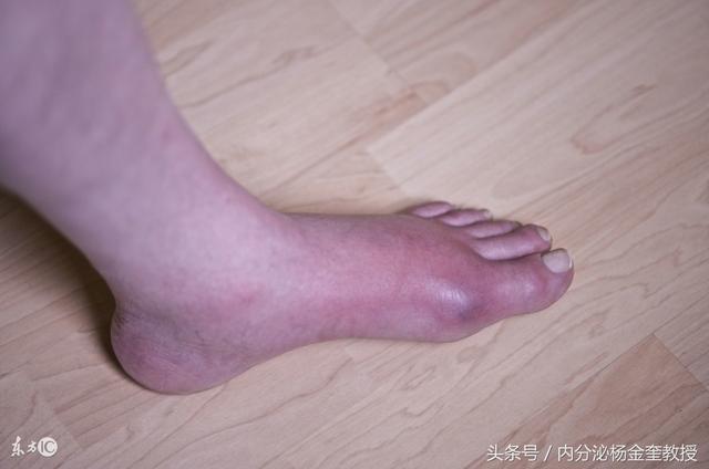 曹格为什么不喝酒:为什么有些人在酒桌上从不敬酒？你怎么看？