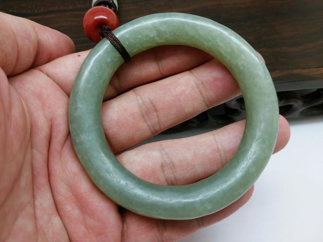 老玉和古玉区别,有没有古玉鉴别的小技巧？