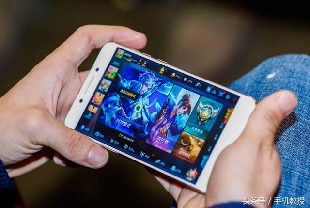 极速赛车APP二维码:今日头条为何要极力推荐下载“极速版”？