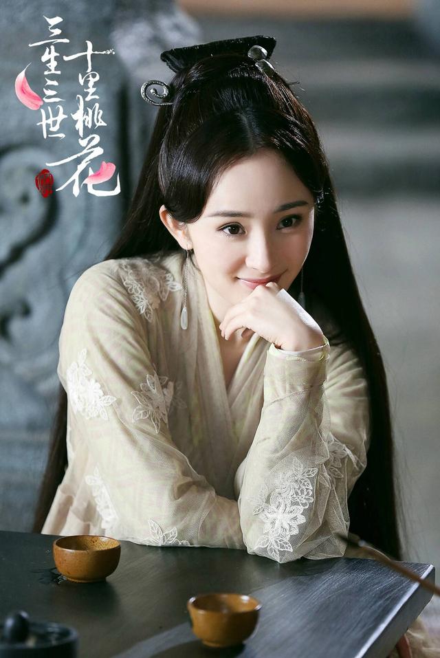 杨幂的现任老公是谁:杨幂和唐嫣，你觉得谁演技更好，你更喜欢谁