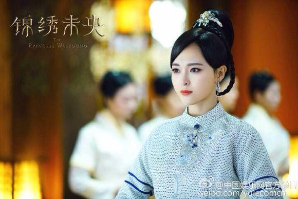 杨幂的现任老公是谁:杨幂和唐嫣，你觉得谁演技更好，你更喜欢谁