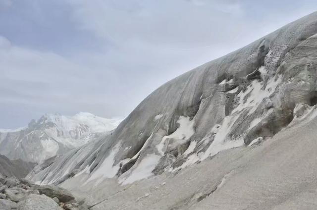 和田玉手镯种类,教你认识几种假和田玉手镯？