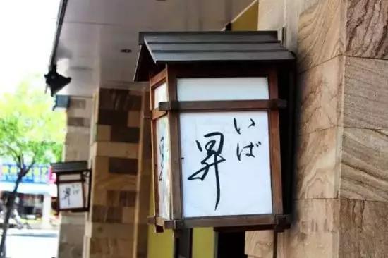 上海美罗城事件:在上海买房，你会选择在郊区买别墅还是在徐家汇“蜗居”