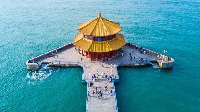 青岛的标志性建筑那么多,为何偏偏将栈桥作为青岛的象征?