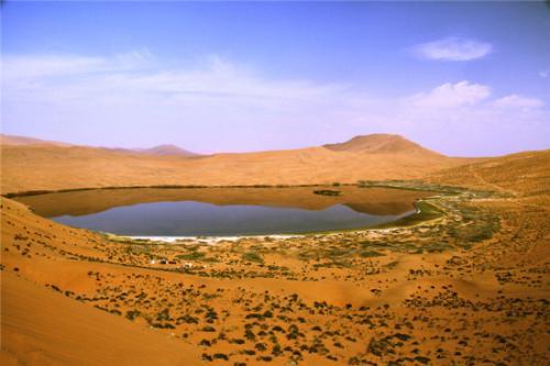罗布泊地下洞穴:新疆沙漠地下真的有暗河吗