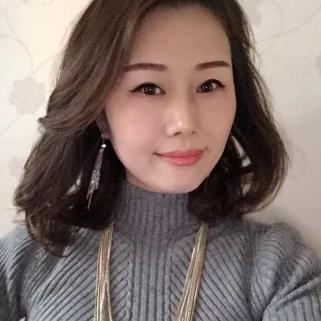 中年女人头像高清图片