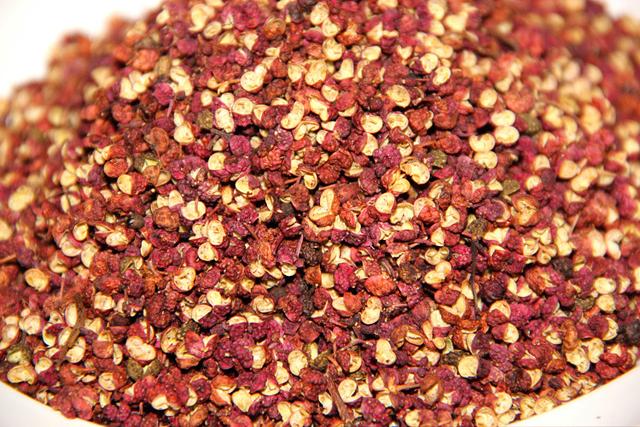 头条问答 青花椒好还是红花椒好 记忆中的谁的回答 0赞