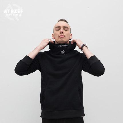 易烊千玺微:男生穿什么样的卫衣好看？
