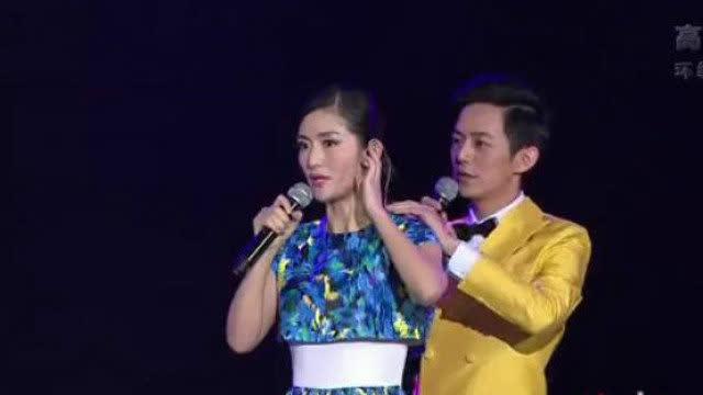 耳返:为何大部分歌手上台唱歌都要戴它
