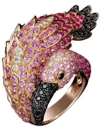 为什么火烈鸟形象会成为时尚圈的最爱、服装和珠宝设计都爱用？:火烈鸟象征什么 第31张