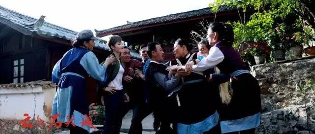 东巴画:纳西族的东巴万神园展现了哪些奇特的民族文化？