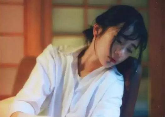 前任加你微信什么心态:前任女友加你微信了，该不该和她保持联系？