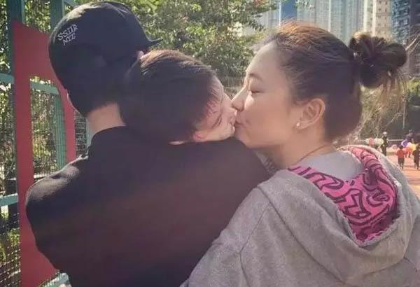 陈小春演唱会应采儿:应采儿和陈小春的证婚人是谁？