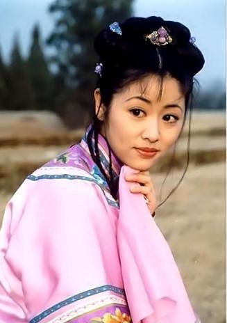 马伊琍的妈妈:海陆、林心如和马伊琍，你觉得谁演的紫薇最经典？