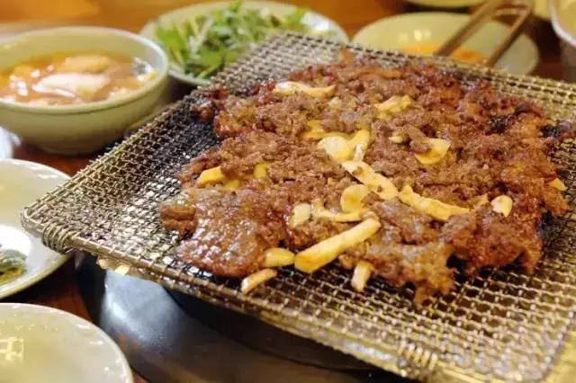 宜昌市区有什么好吃的，宜昌最有名的十大小吃是什么？