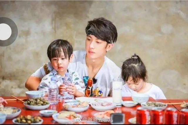 为什么年轻奶爸吴尊育儿有方？