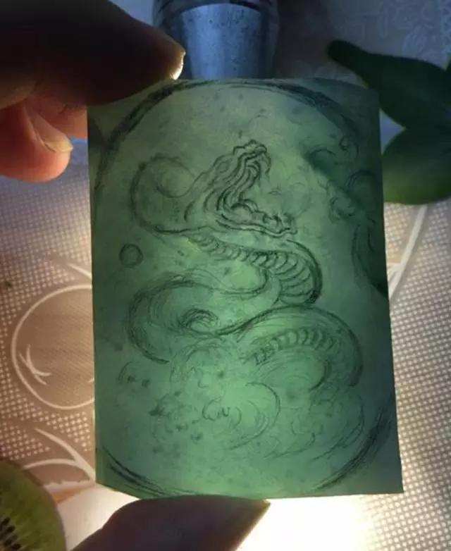 翡翠镯心料雕刻什么好,你手中若有玉石的话你首选雕刻什么题材？