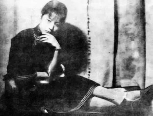 孟小冬照片:杜月笙60岁迎娶梅兰芳娇妻，孟小冬缘何下嫁