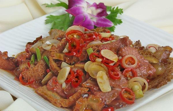 什么菜是湘菜的扛把子，湖南菜的特色是什么你觉得最好吃的湖南菜都有哪些