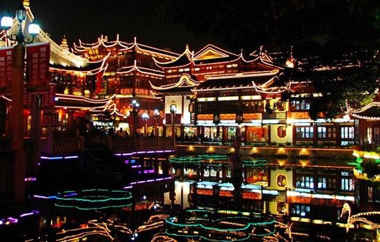 上海城隍庙那边有什么好玩的？