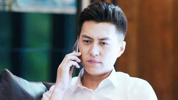 江珊和靳东亲密照片:你被靳东的哪些角色打动过？