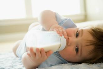 如何选购婴儿奶粉(怎么选择婴儿奶粉怎么选择)