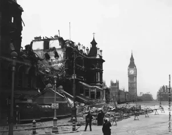 为什么英国大本钟在二战期间没有遭到德国人的轰炸插图4
