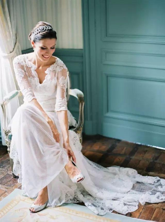 婚纱群:想拍美美的婚纱照，婚纱礼服该如何选择