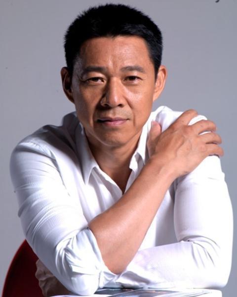 张丰毅电视剧:有什么好的电影或电视剧写秦始皇统一六国？除了张丰毅演的？