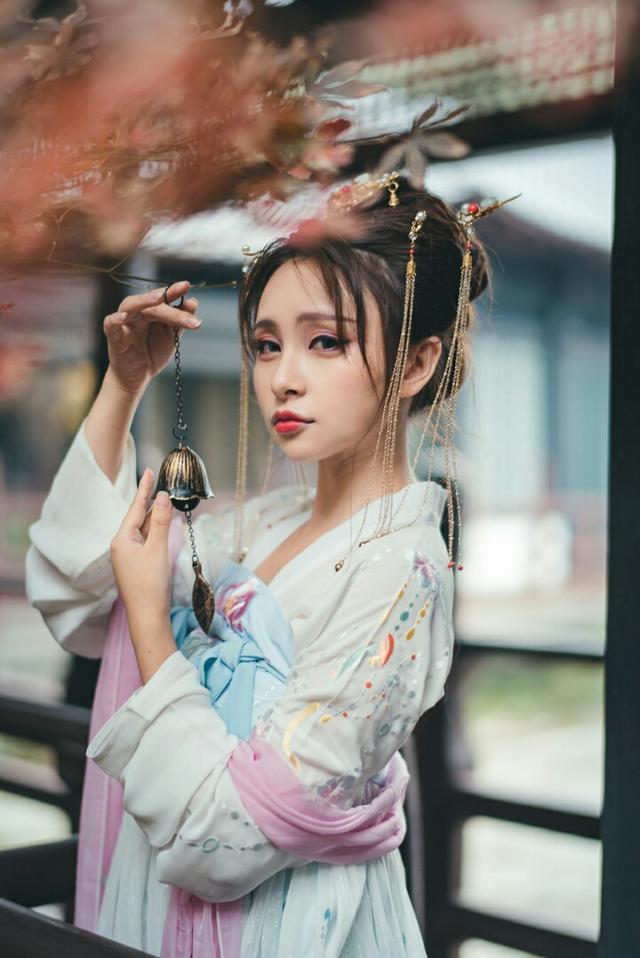 有没有很好的女主穿越,或者重生男主专一不虐的小说推荐？