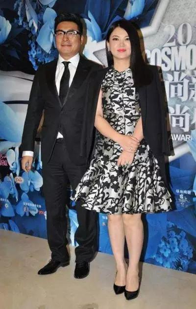 李小冉老公是谁:李湘李小冉同框，为什么二人同岁面貌体态却相差巨大？