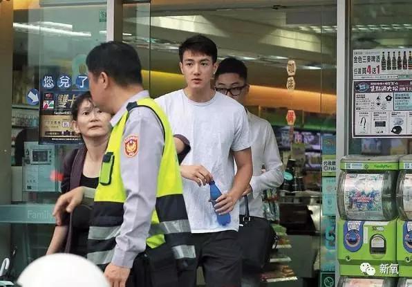萧亚轩柯震东情侣照:萧亚轩大方谈分手，她的前男友们都有谁？