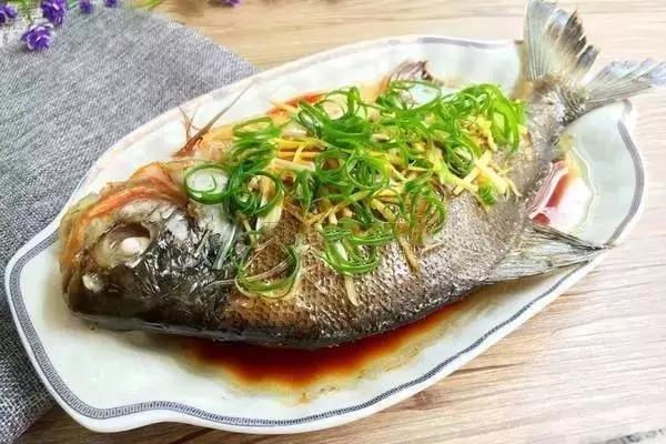 平常吃的清蒸鱼做法有哪些？