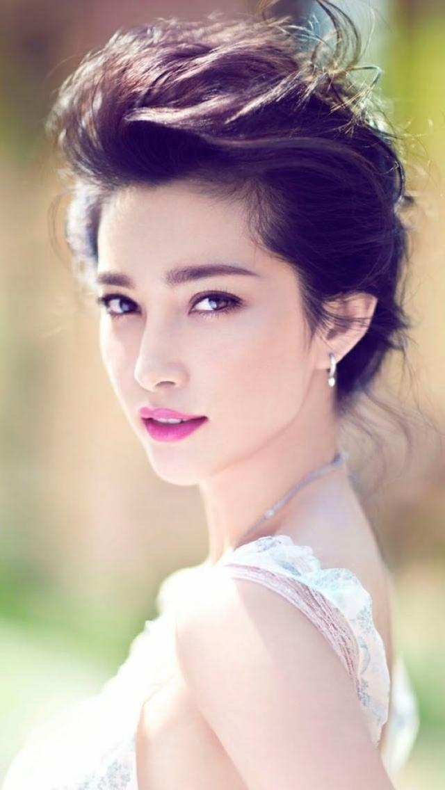 李冰冰接替范冰冰:为什么成龙一看到李冰冰就想叫她范冰冰？